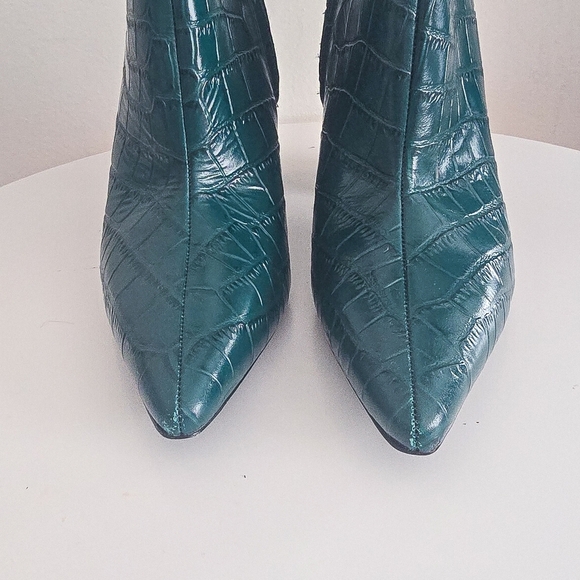 Marc Fisher Kulika green croc embosed pointed toe leather ankle boots - Picture 6 of 10